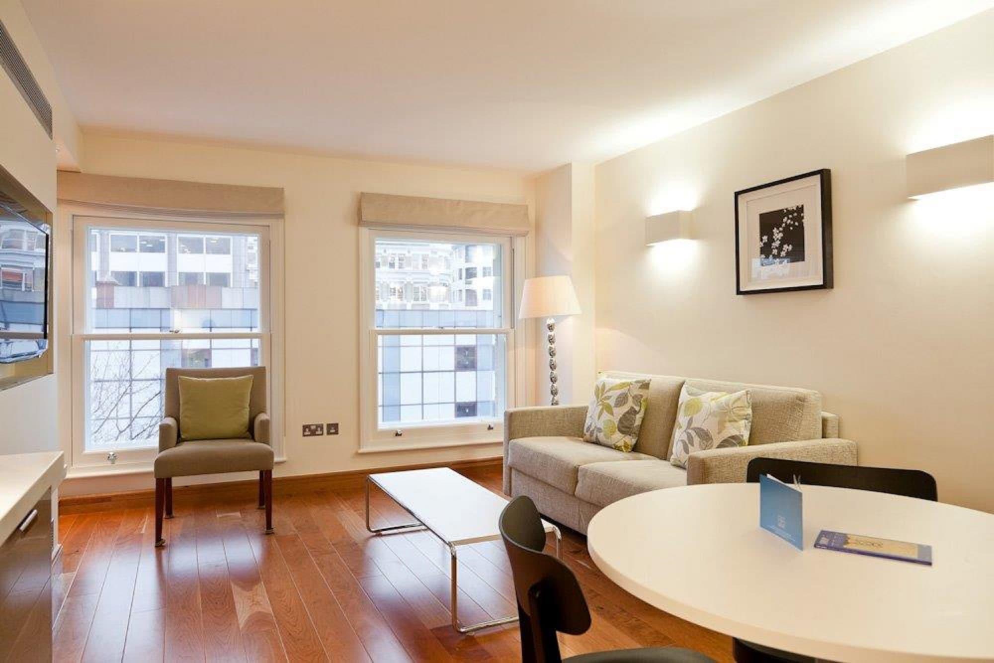 Master Farringdon Apartment London Exterior photo